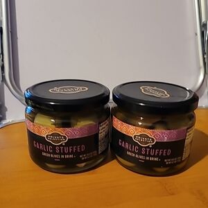 2ct Garlic Stuffed Green Olives -